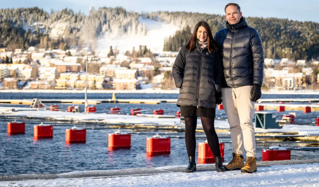 Monica och Peter i hamnen vintertid